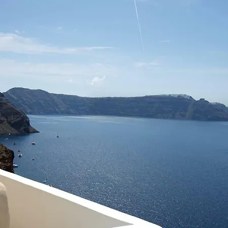 Santorini Sea Cave Apartment *