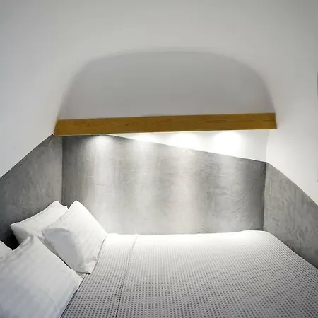 Santorini Sea Cave Apartment